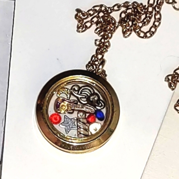 "Cleveland Rocks" Lighthouse Memory Charm Locket - Picture 3 of 9